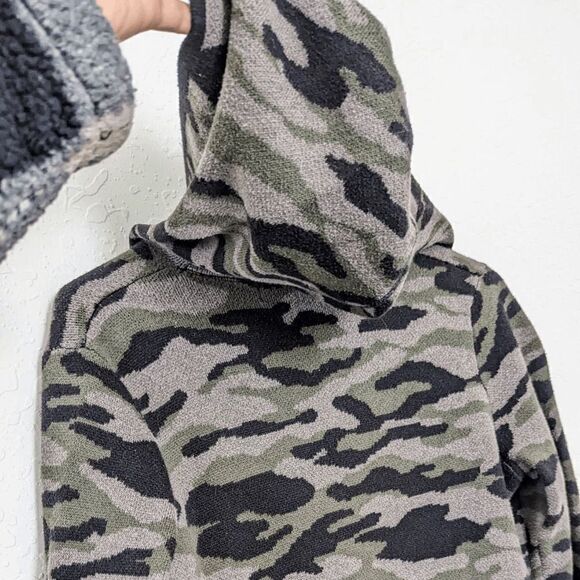 Women's Rachel Zoe Hooded Cardigan Sweater Green Black Camo Print Small Pockets - Picture 7 of 10